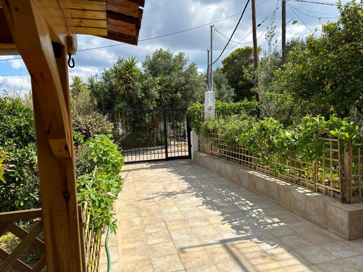 Villa Welcome In Salamina Extérieur photo